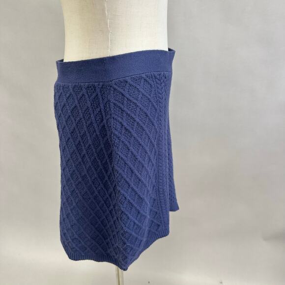 Lilly Pulitzer Lizona Cable Knit Sweater Skirt in Low Tide Navy Size Medium - Picture 6 of 12